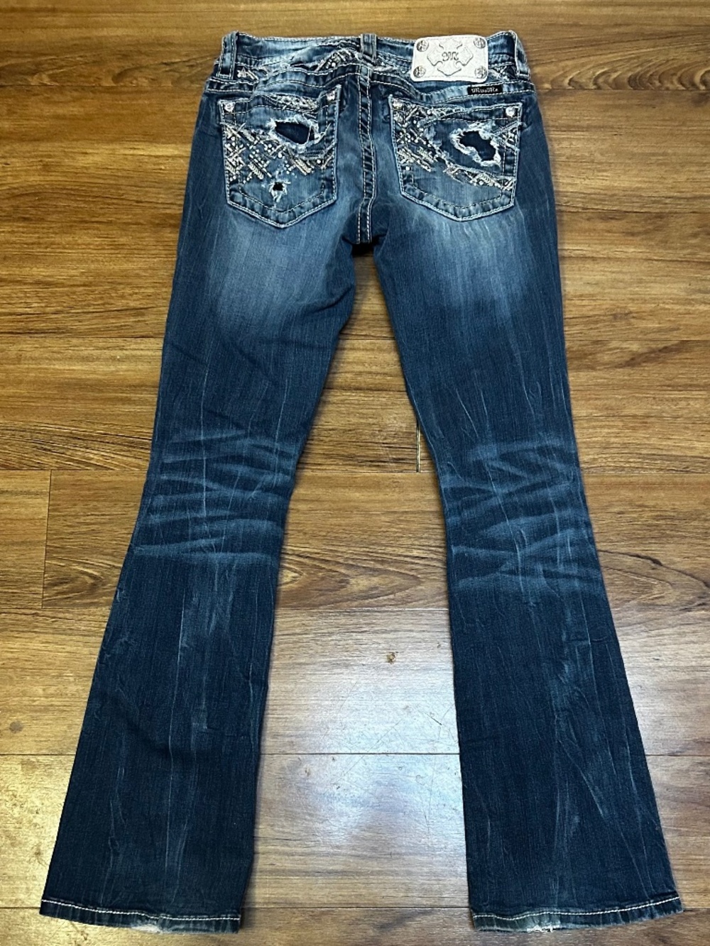Miss Me Bootcut embellished embroidered Y2K jeans size 25x29